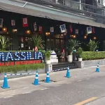 The Quarter Ploenchit By Uhg